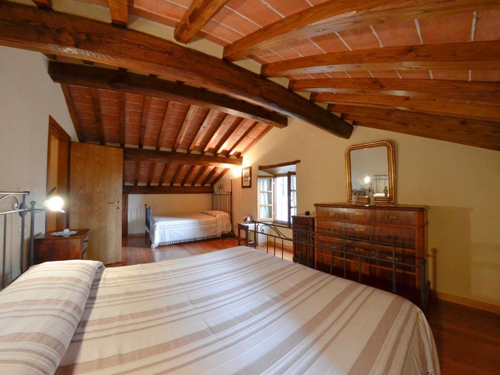 コルトーナ Casa Ambraアパートホテル 部屋 写真