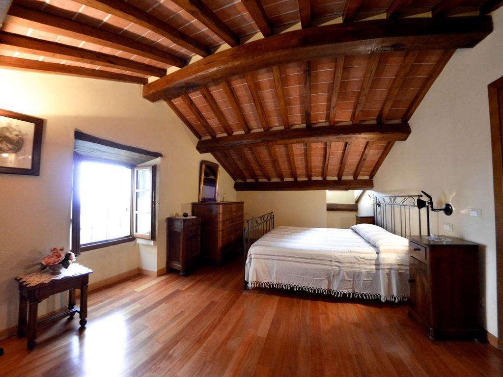 コルトーナ Casa Ambraアパートホテル 部屋 写真